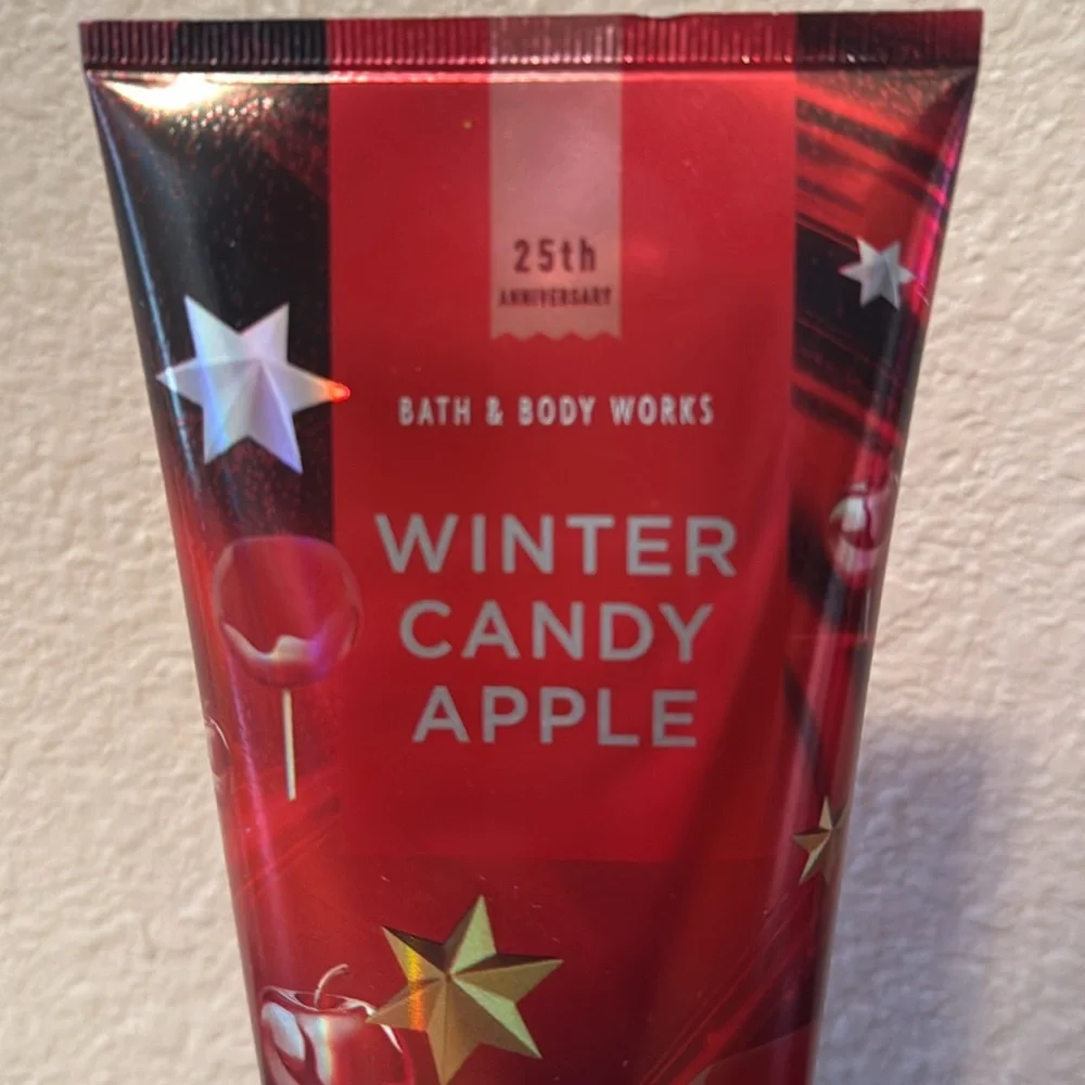 Bath & Body Works Winter Candy Apple Moisturizing Body Wash 2 Tubes